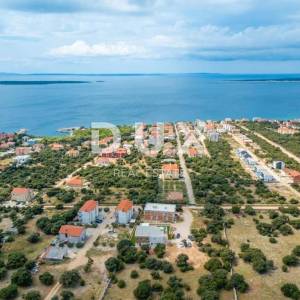 OTOK PAG, MANDRE - luksuzna vila s bazenom