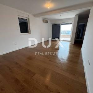 OTOK PAG, MANDRE - penthouse s krovnom terasom i fenomenalnim pogledom na more