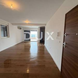 OTOK PAG, MANDRE - penthouse s krovnom terasom i fenomenalnim pogledom na more