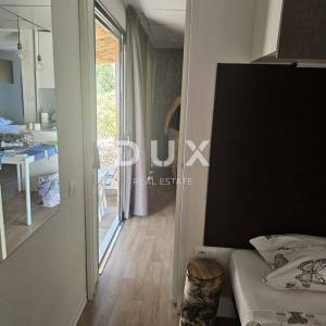 OTOK PAG, MANDRE - Samostojeća kuća 10 metara od mora