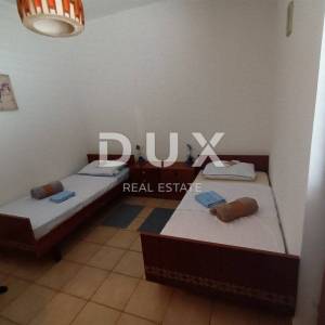 OTOK PAG, NOVALJA -  3s+db etaža kuće 116m2 PRILIKA