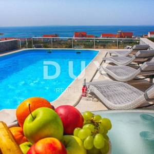 OTOK PAG, NOVALJA - 3s+db stan s bazenom 