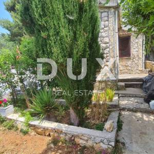 OTOK PAG, NOVALJA - apartmanska kuća blizu mora