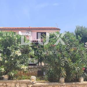 OTOK PAG, NOVALJA - apartmanska kuća blizu mora