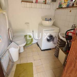 OTOK PAG, NOVALJA - apartmanska kuća blizu mora