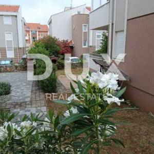 OTOK PAG, NOVALJA - Apartman sa uhodanim iznajmljivanjem, vrtom i terasom 900m od mora!