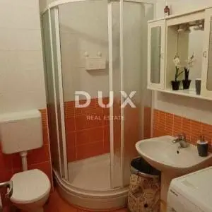 OTOK PAG, NOVALJA - Apartman sa uhodanim iznajmljivanjem, vrtom i terasom 900m od mora!