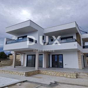 OTOK PAG, NOVALJA kuća s bazenom i fantastičnim pogledom 
