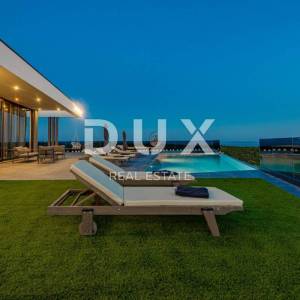 OTOK PAG, NOVALJA - luksuzna duplex vila na prostranoj okućnici s pogledom na more