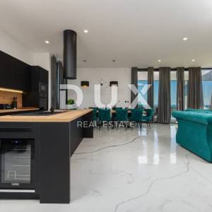 OTOK PAG, NOVALJA - luksuzna duplex vila na prostranoj okućnici s pogledom na more