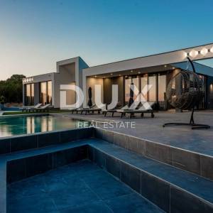 OTOK PAG, NOVALJA - luksuzna duplex vila na prostranoj okućnici s pogledom na more