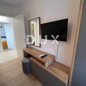 OTOK PAG, NOVALJA - luksuzni apartman u kućicama u nizu NOVOGRADNJA