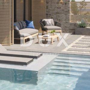 OTOK PAG, NOVALJA, POTOĆNICA - 3s+db stan s bazenom i okućnicom