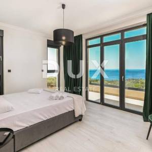 OTOK PAG, NOVALJA, predivna kamena vila s bazenom