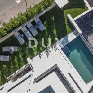 OTOK PAG, NOVALJA - Vila s 4 spavaće sobe, bazenom i saunom, 148,50m2