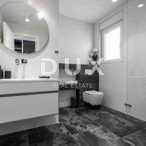 OTOK PAG, NOVALJA - Vila s 4 spavaće sobe, bazenom i saunom, 148,50m2