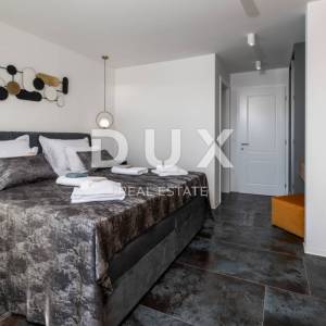 OTOK PAG, NOVALJA - Vila s 4 spavaće sobe, bazenom i saunom, 148,50m2