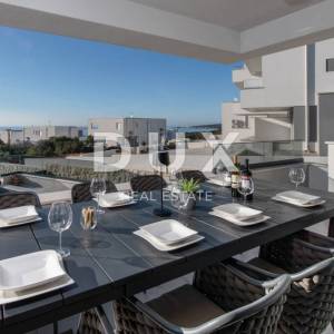 OTOK PAG, NOVALJA - Vila s 5 spavaćih soba, bazenom i saunom, 176,5m2