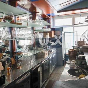 OTOK PAG, PAG - apartmanska kuća s restoranom u centru do mora
