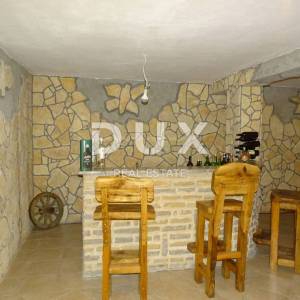 OTOK PAG, PAG, BOŠANA - apartmanska kuća u blizini mora
