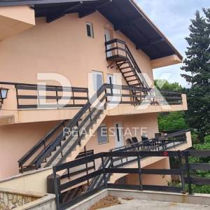 OTOK PAG, PAG, BOŠANA - apartmanska kuća u blizini mora