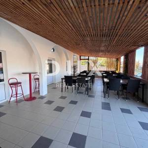 OTOK PAG, PAG - Hotel s restoranom u blizini mora