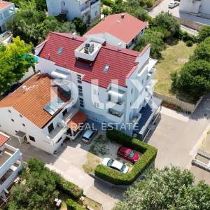 OTOK PAG, PAG -  Obiteljski hotel sa gostinjskom kućom i uhodanim poslom