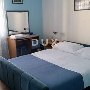OTOK PAG, PAG - Prostrani hotel pokraj mora