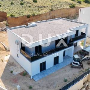 OTOK PAG, PAG - Stan od 70m2 svega 50 metara od mora