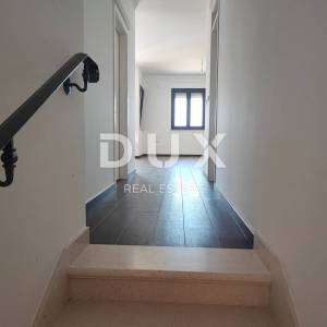 OTOK PAG, POVLJANA - 3s+db stan u novogradnji PRVI RED DO MORA