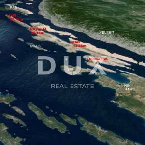 OTOK PAG, POVLJANA -  Ekskluzivan apartman na prvome katu, 10 metara od mora i plaže, 64,70m2