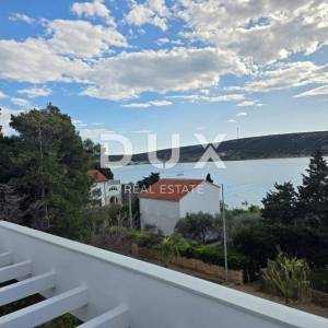 OTOK PAG, STARA NOVALJA - luksuzna kuća s bazenom na odličnoj lokaciji, novogradnja