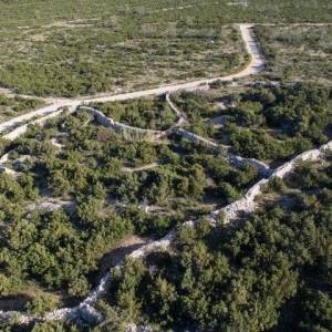 OTOK PAG, STARA NOVALJA - poljoprivredno zemljište na izuzetnoje lokaciji 