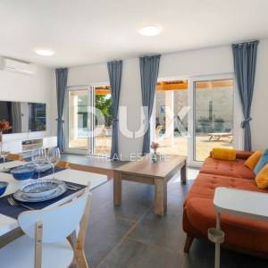 OTOK PAŠMAN - Vrhunska mediteranska kamena vila s bazenom!