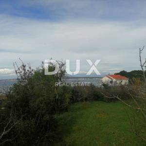 OTOK PAŠMAN, ŽDRELAC - 3000 m2 građevinskog zemljišta blizu mora