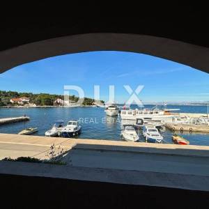 OTOK PAŠMAN, ŽDRELAC - Dvojna kuća 1. red do mora