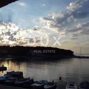 OTOK PAŠMAN, ŽDRELAC - Dvojna kuća 1. red do mora