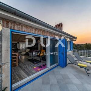 OTOK PAŠMAN, ŽDRELAC - Luksuzna kamena vila s bazenom pokraj mora