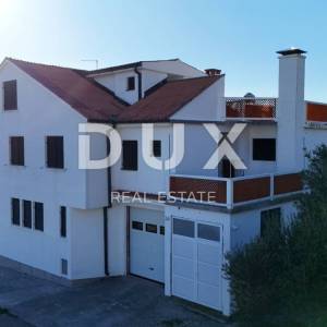 OTOK RAB - Apartmanska kuća pored mora!