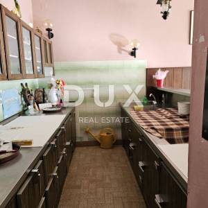 OTOK RAB - Apartmanska kuća pored mora!