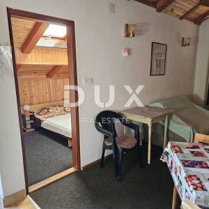OTOK RAB - Apartmanska kuća pored mora!