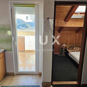 OTOK RAB - Apartmanska kuća pored mora!