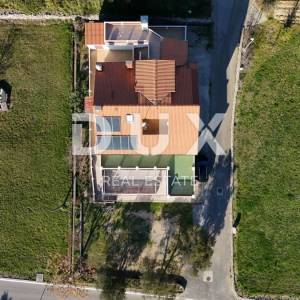 OTOK RAB - Apartmanska kuća pored mora!