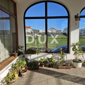 OTOK RAB - Apartmanska kuća pored mora!