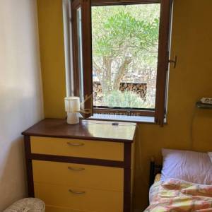Otok Rab, Banjol, 112.25m2, 2 stana, okućnica