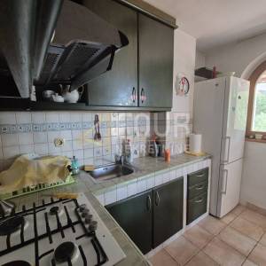 Otok Rab, Banjol, 112.25m2, 2 stana, okućnica