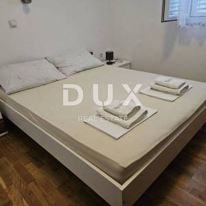 OTOK RAB, BANJOL - Apartmanska kuća, bazen, parking, pogled na more