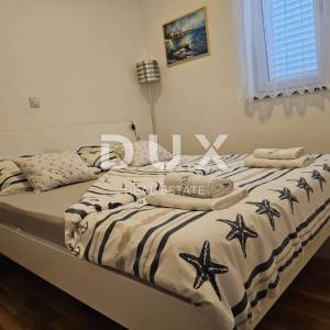 OTOK RAB, BANJOL - Apartmanska kuća, bazen, parking, pogled na more