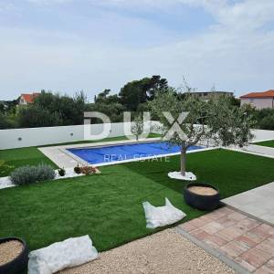 OTOK RAB, BANJOL - Luksuzna vila s bazenom 