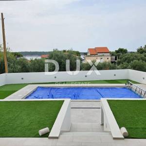 OTOK RAB, BANJOL - Luksuzna vila s bazenom 
